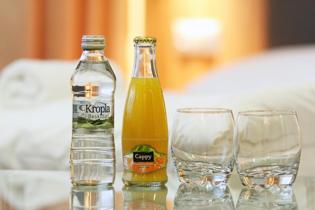 Hotel Przy Baszcie Legnica Buitenkant foto
