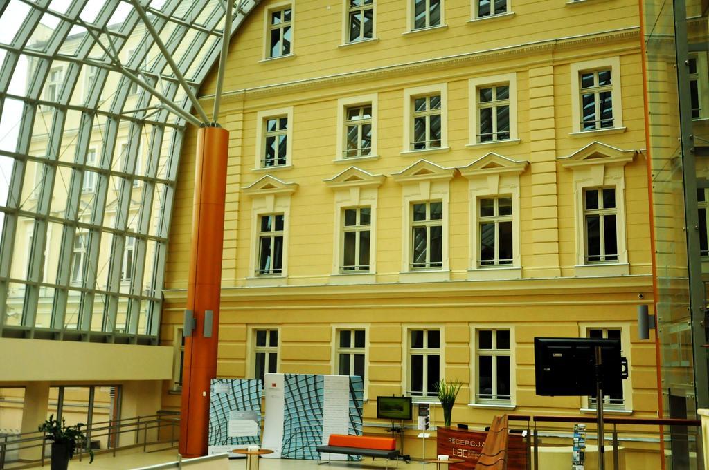 Hotel Przy Baszcie Legnica Buitenkant foto