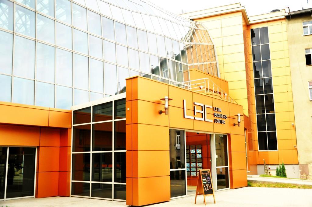 Hotel Przy Baszcie Legnica Buitenkant foto